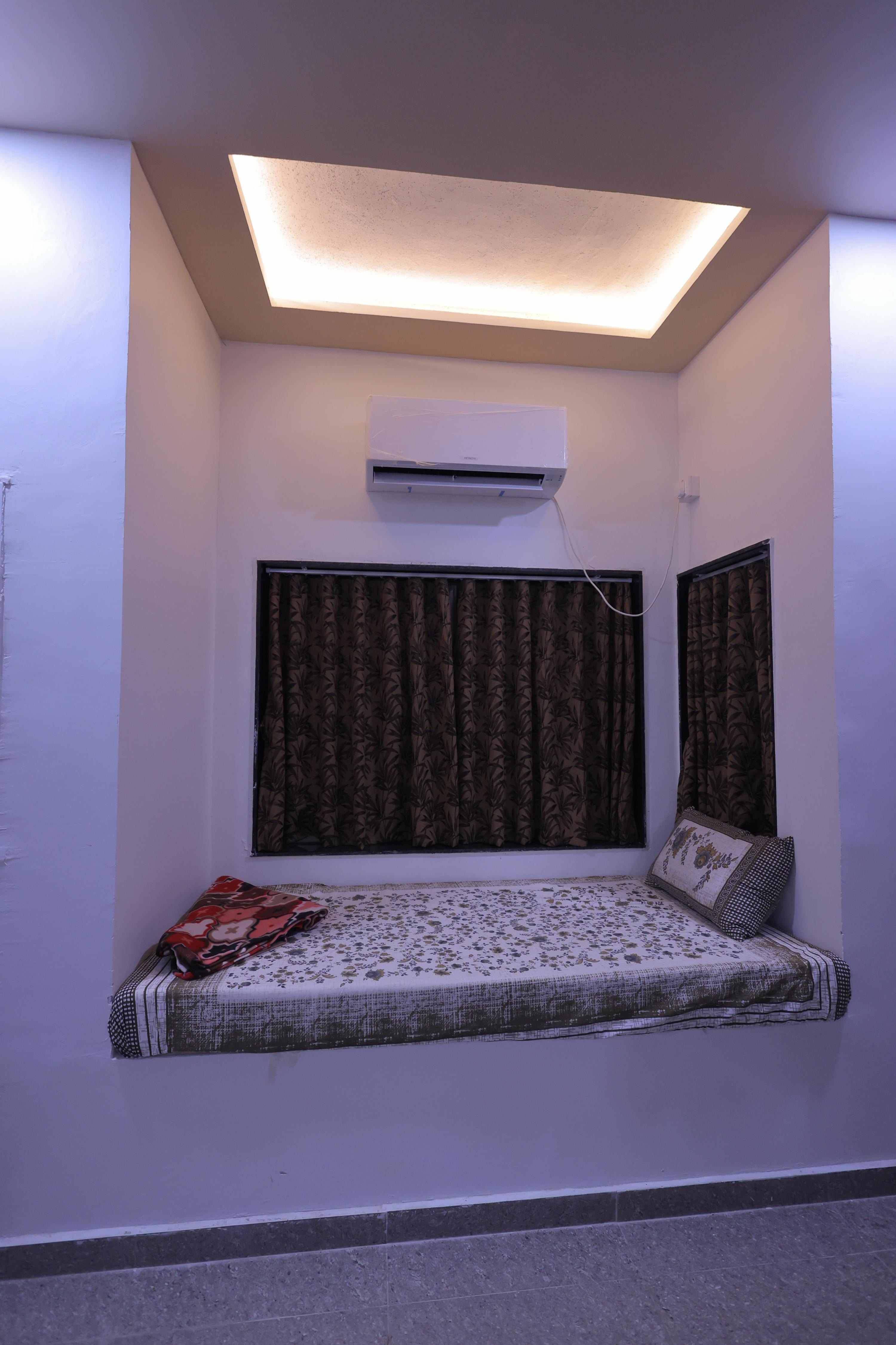 Maruti ReSort & Villa's - Tap to explore photos