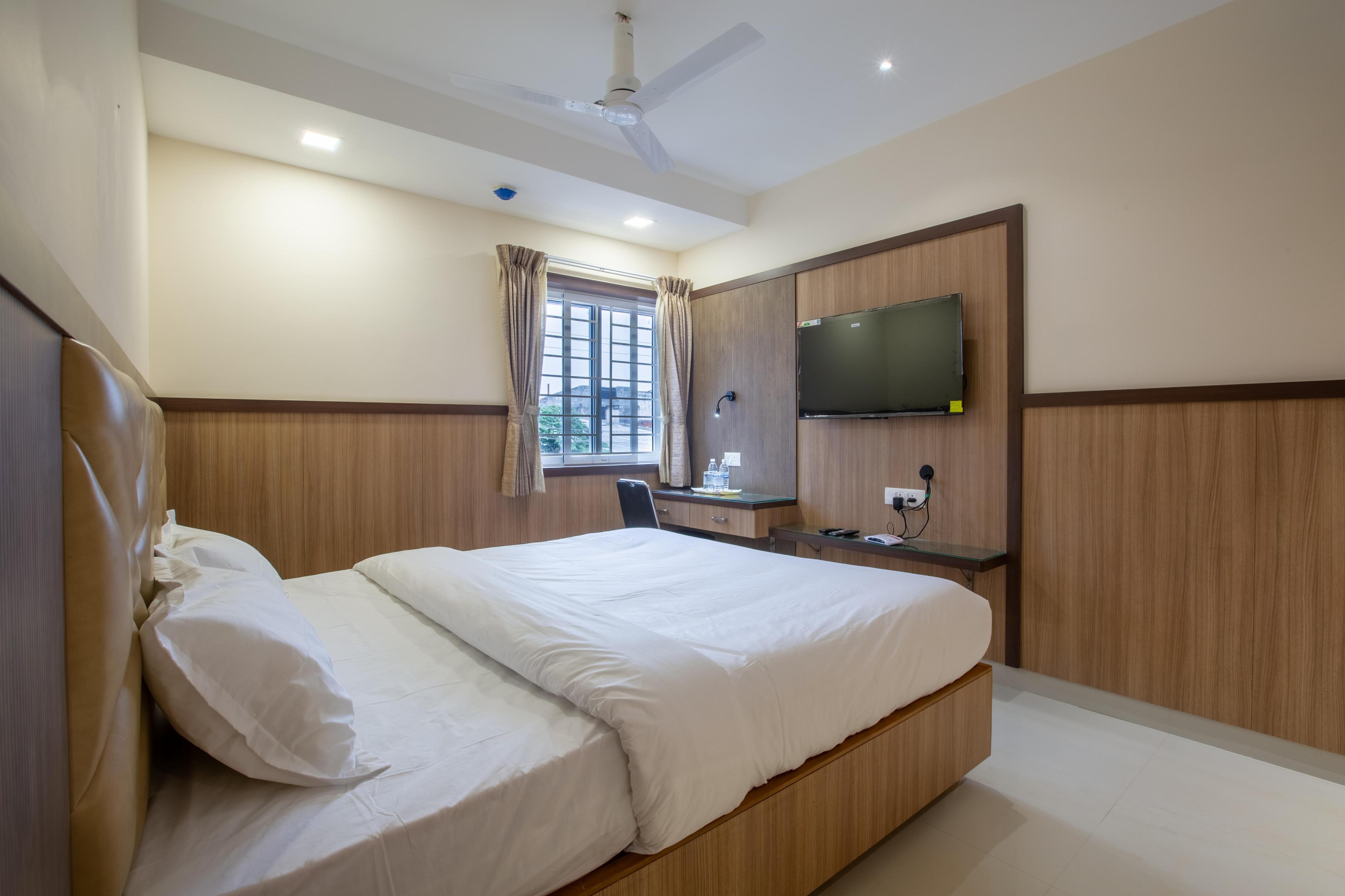 HOTEL PRM ARUNA ARCHADIA - Tap to explore photos