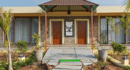 THE GRAND SARISKA BAAGH Room Type - LUXURY KING WITH PLUNGE POOL