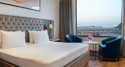 Clarks Inn Dehradun Room Type - Superior Room with King Bed