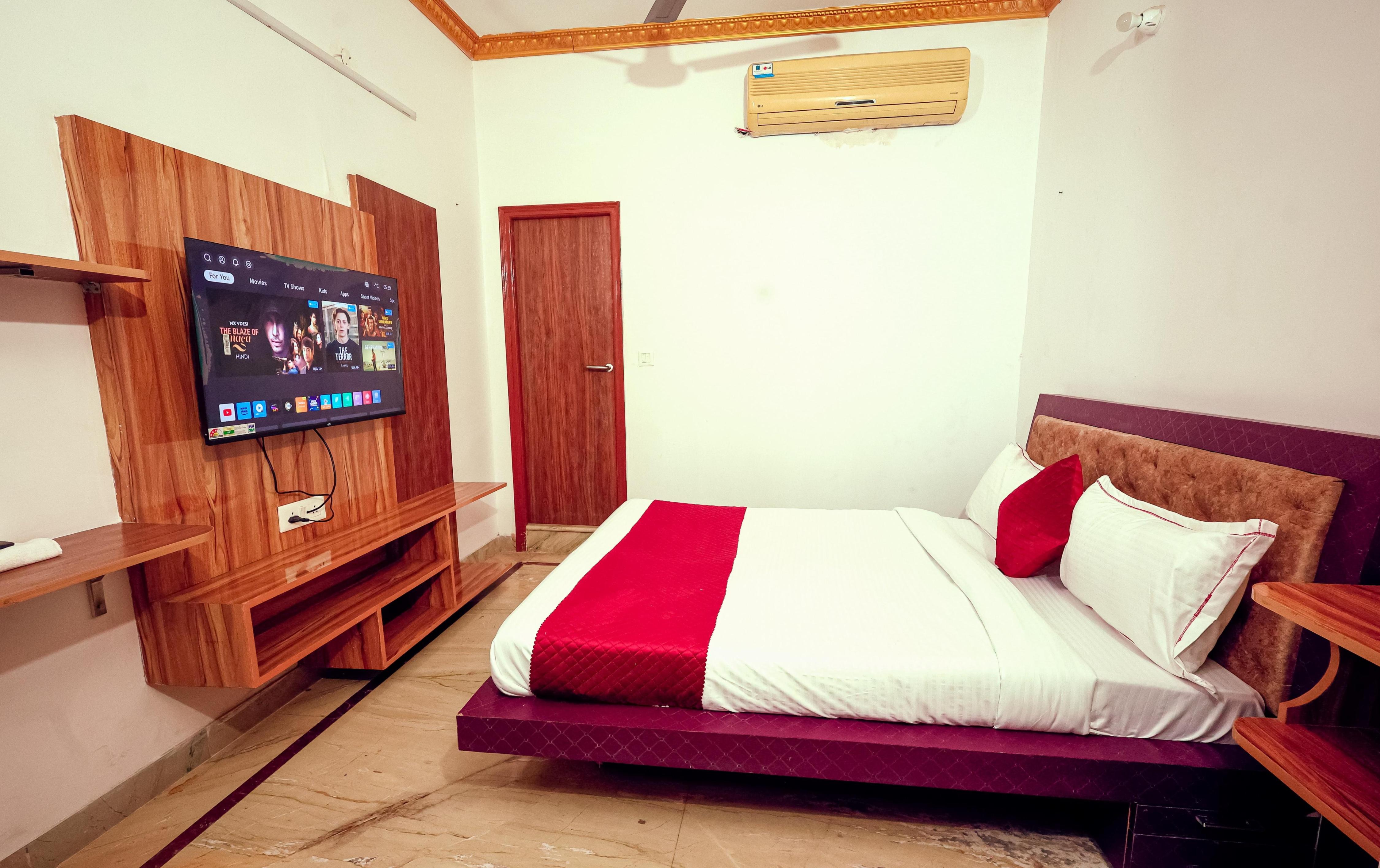 Hotel Balada castle @2 Min drive from shimla/kalka highway - Tap to explore photos
