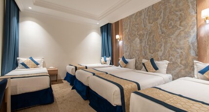 Abrag Almarzam Hotel Room Type - Deluxe Quadruple room
