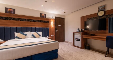 Abrag Almarzam Hotel Room Type - One Bedroom Suite