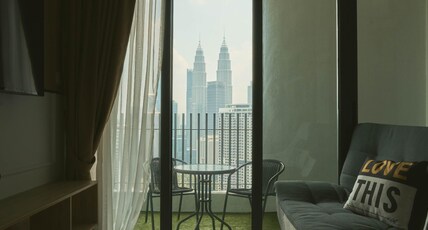 The Colony & The Luxe, Kuala Lumpur by Canopy Lives Room Type - Deluxe Queen Suite The Colony & The Luxe, Kuala Lumpur by Canopy Lives Room Type - Deluxe Queen Suite