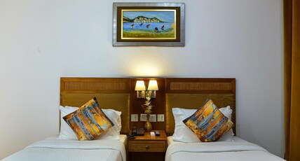 OPO Premier GK2 Room Type - Deluxe Room