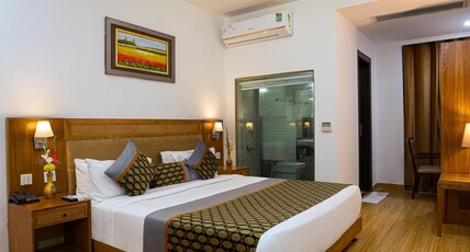 OPO Premier GK2 Room Type - Deluxe Twin Room