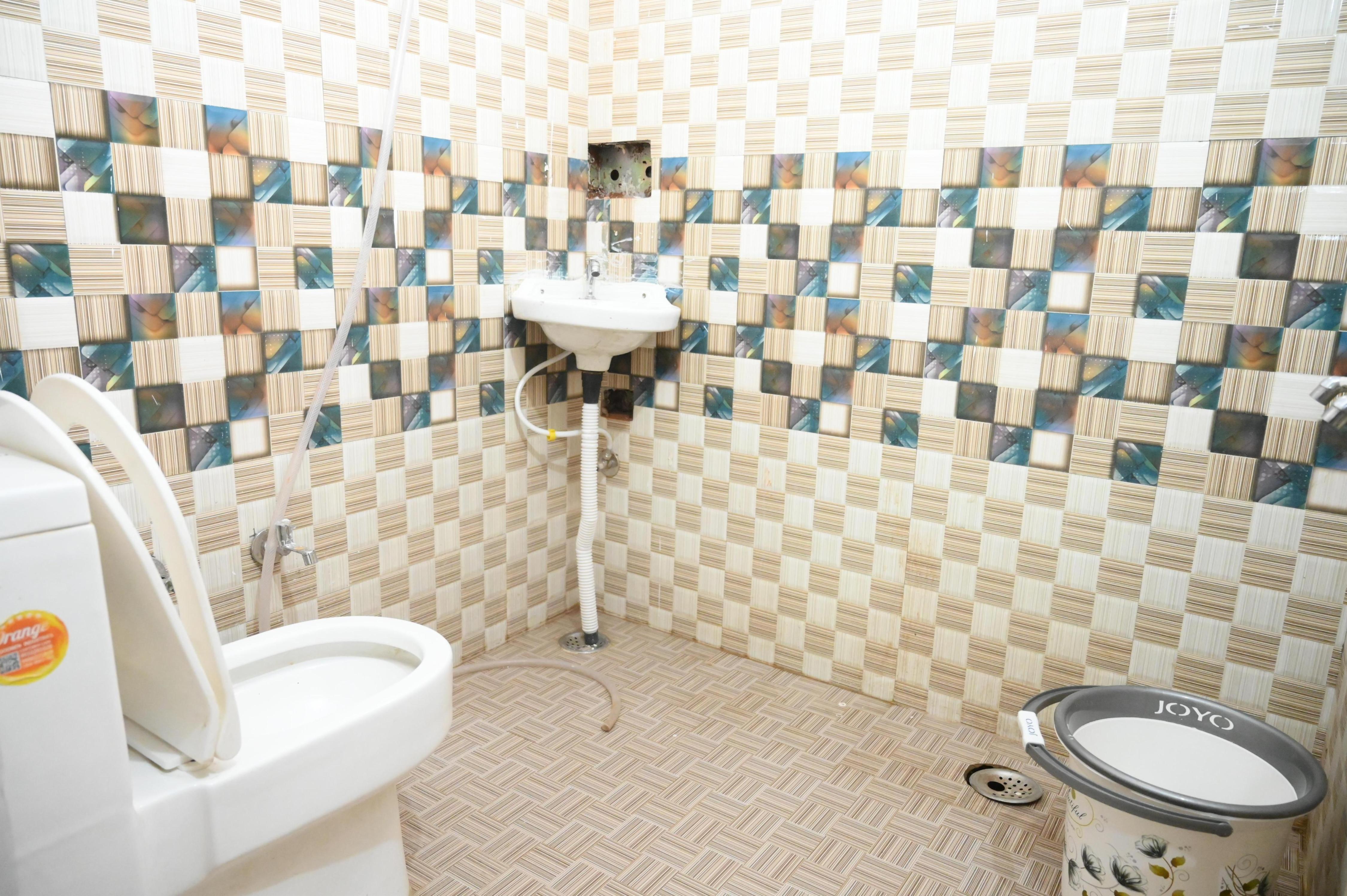 All In One Guest Solution Guest House - Tap to explore photos