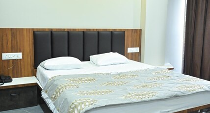 THE PARIVAR STAY Room Type - Super Deluxe Room Non AC
