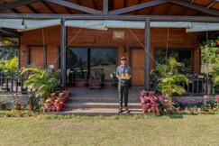 SaffronStays Timber Crest