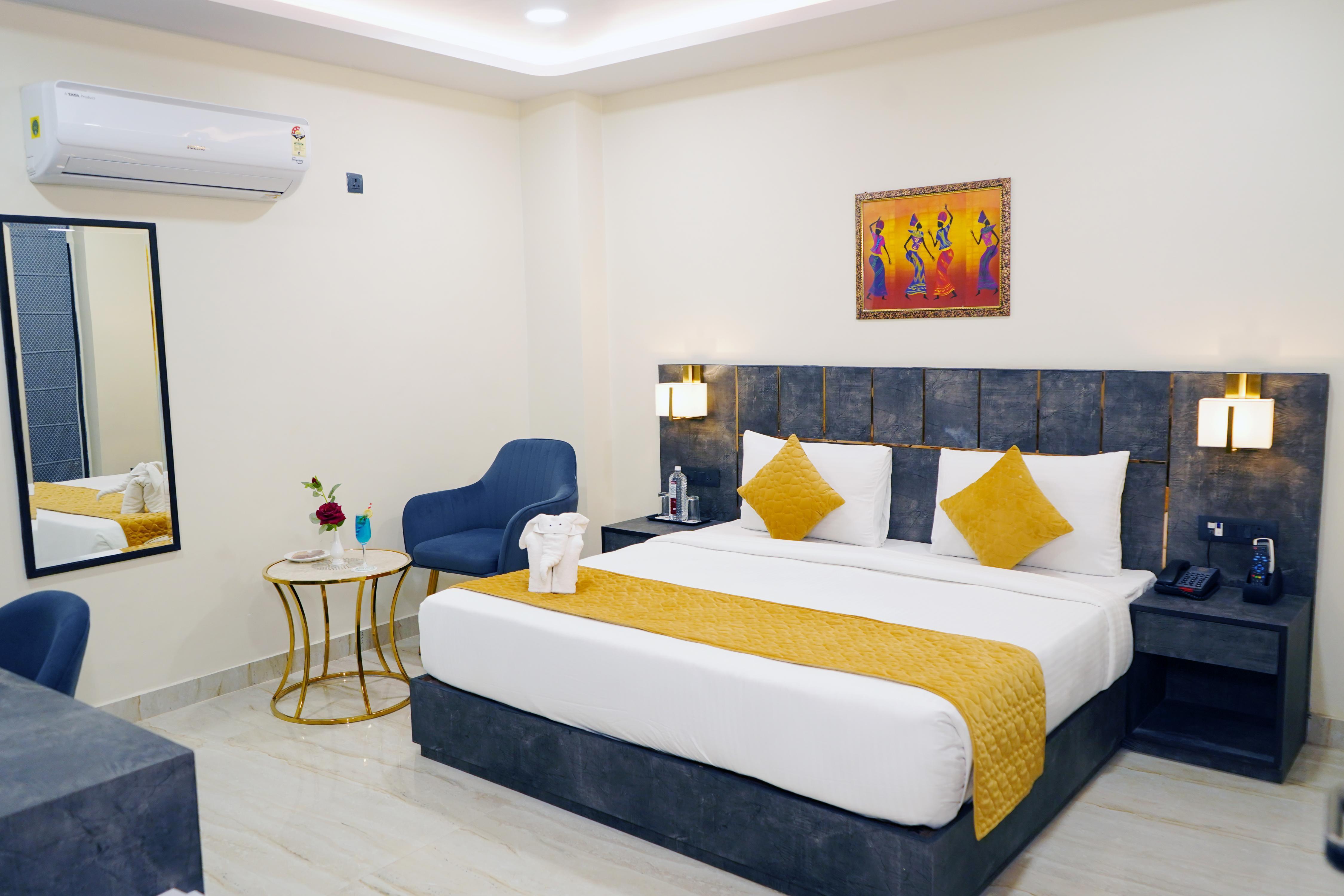 ShriGo Hotel Banaras - Tap to explore photos