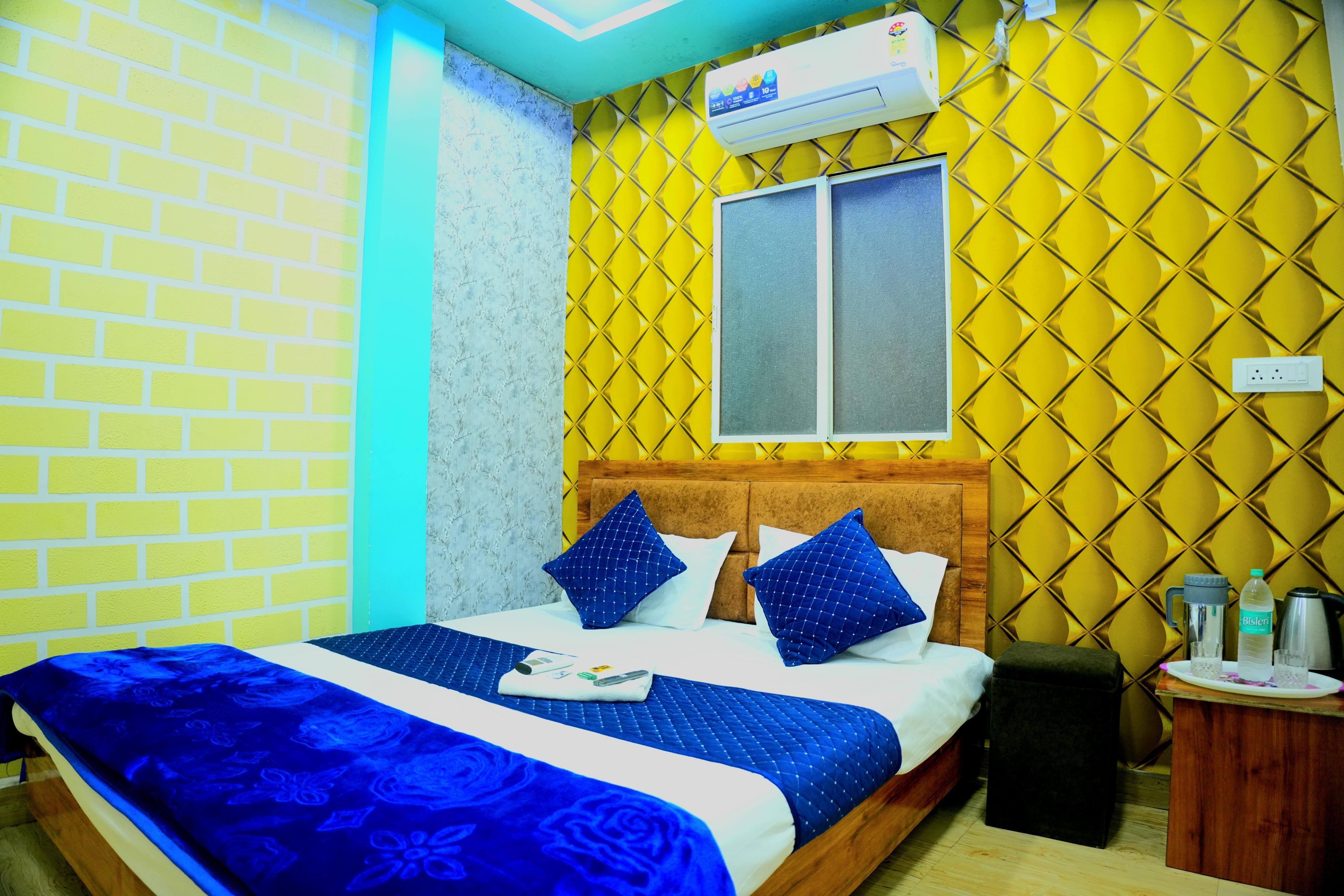 Hotel Ganraj - Tap to explore photos