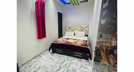 Baba Swami Palace- Varanasi Room Type - Deluxe Room