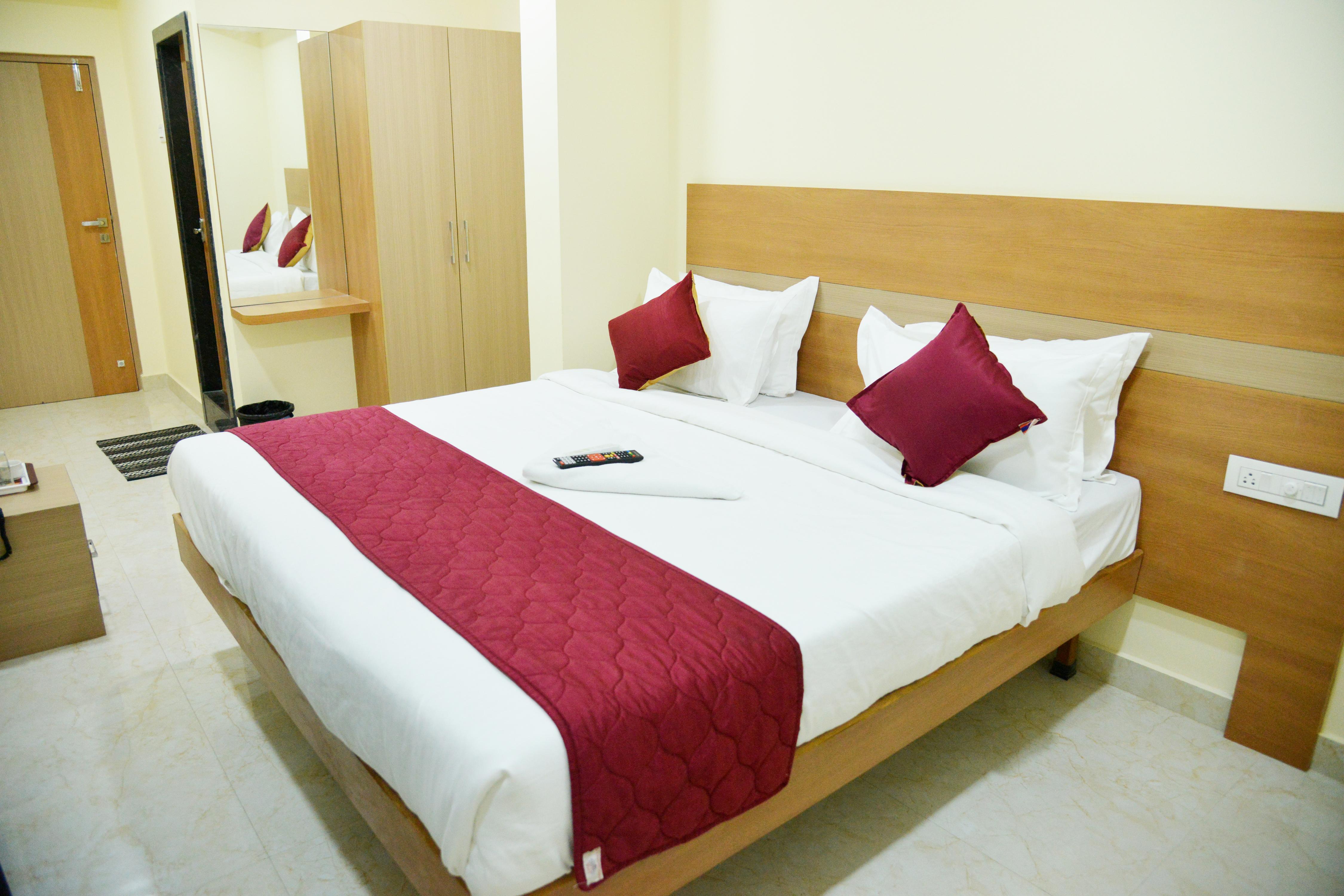 Hotel Elite Swagath Grand - Tap to explore photos