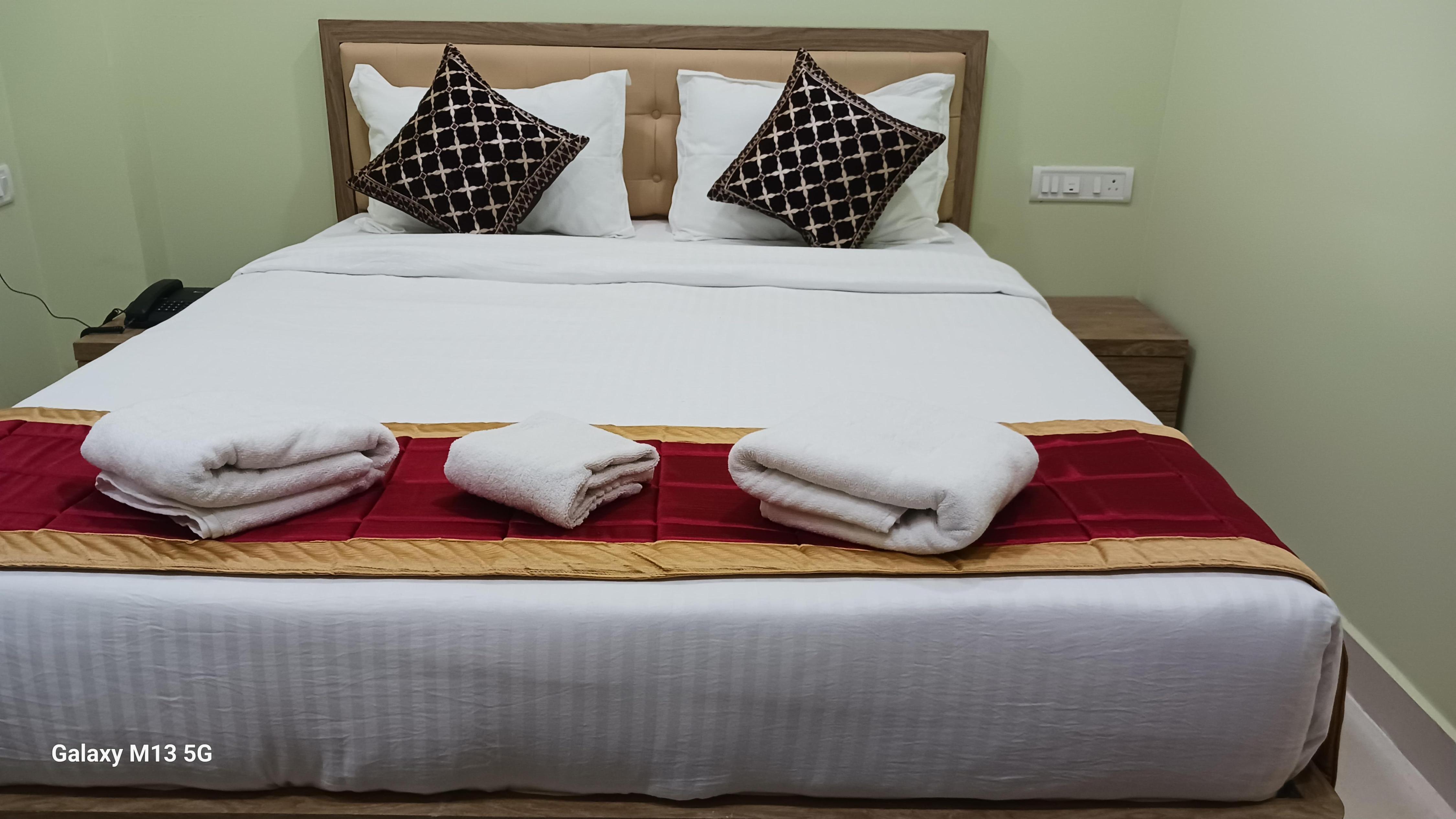 Hotel Sambit Royale Room Type - Deluxe Room