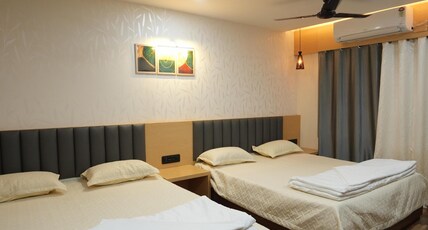 Hotel Ambika Room Type - PREMIUM SUITE with 1 Bedroom, 1 Dining with 2 King Beds