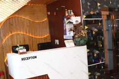 HOTEL STRAWBERRY Near Railway Station Chandigarh