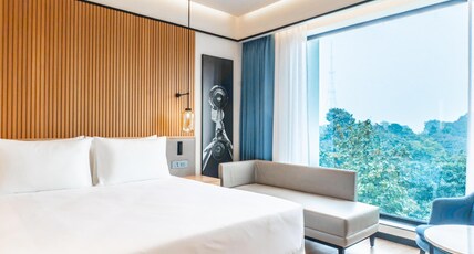 Radisson Hotel Prayagraj Room Type - Deluxe Room