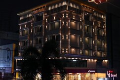 LJ Grand