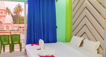 Hotel S S Plaza Room Type - Superior King With Temple View
