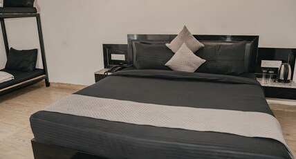 Blue Pine Pool Room Type - Four Bed Room