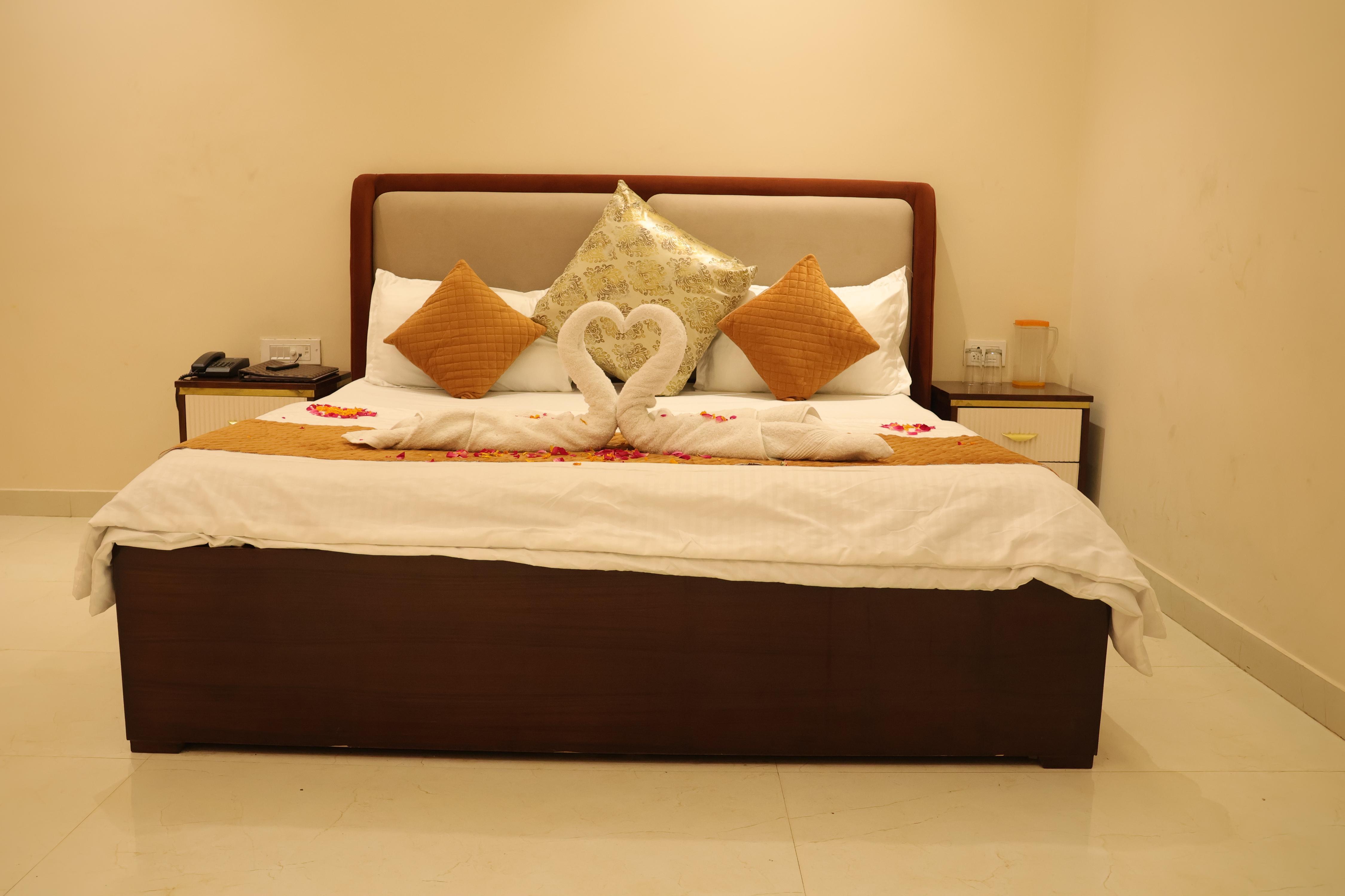 Hotel Chandraa Celebration @ ISBT Room Type - Elite room with City view