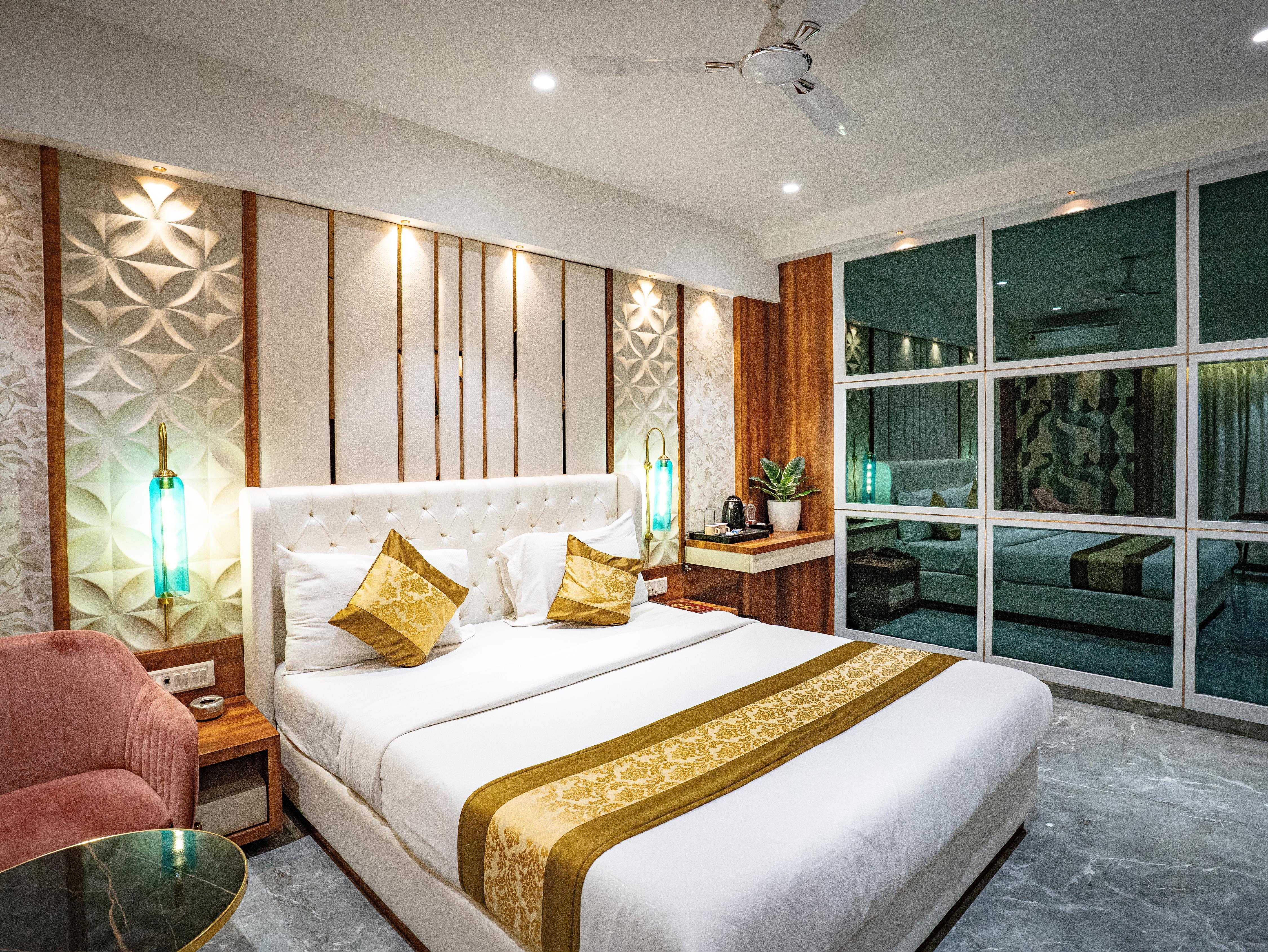 Hotel Spencer Room Type - Suite Room with Bathtub