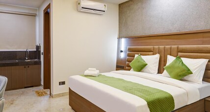 Limewood Stay Premium Studios - Near Sector 29 Room Type - Studio Room With Balcony