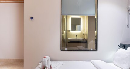 Krishna's Courtyard Hotel & Convention Room Type - Executive Suite