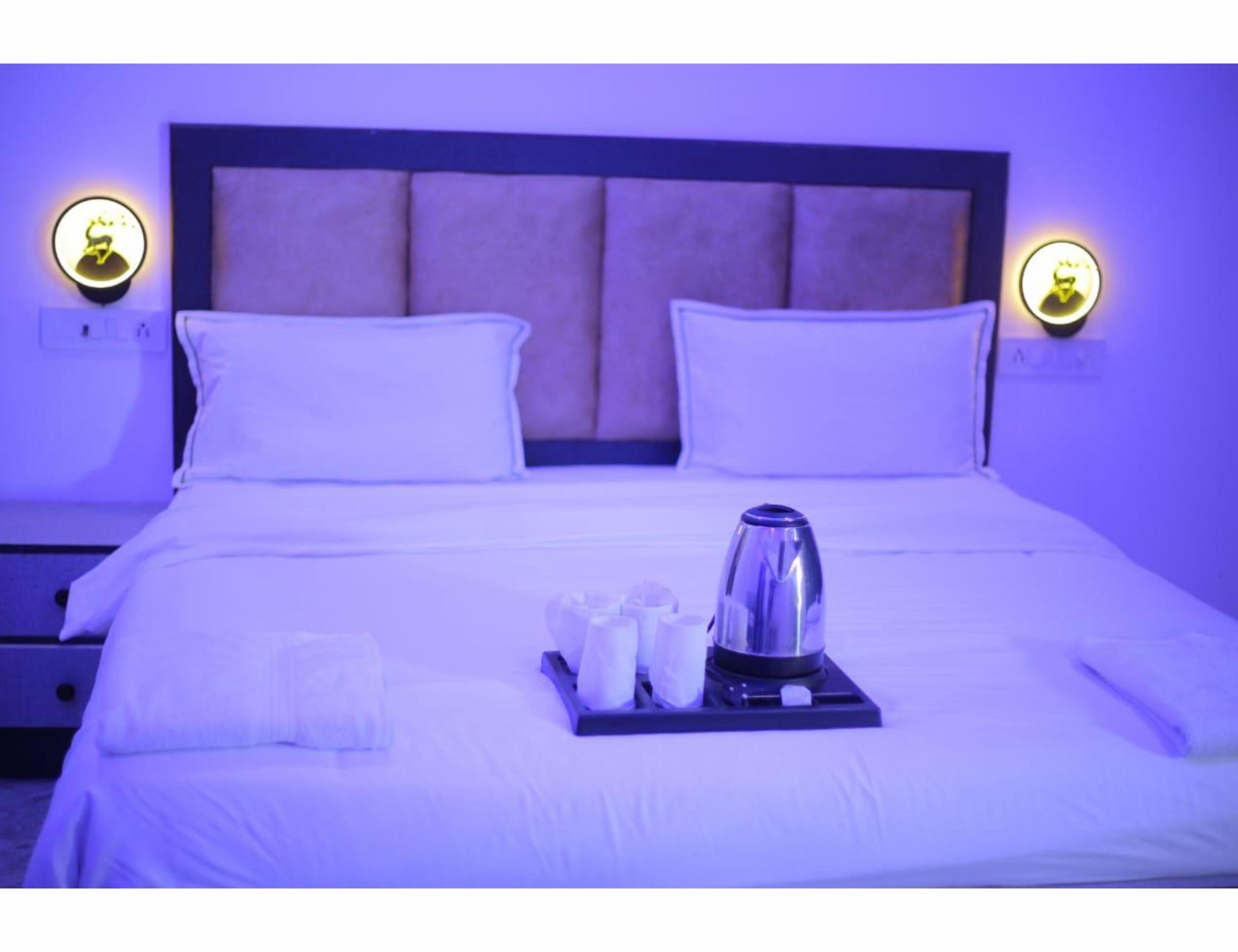 Aqua Manor Home - Tap to explore photos