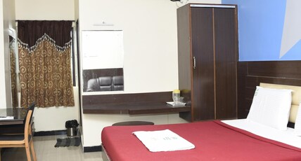 Laskhmi Grand Room Type - Standard Room