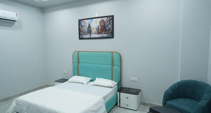 Hotel Crazy Days Room Type - Super Deluxe Room with Bathtub