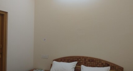 Pradeep home stay Room Type - Bedroom 5
