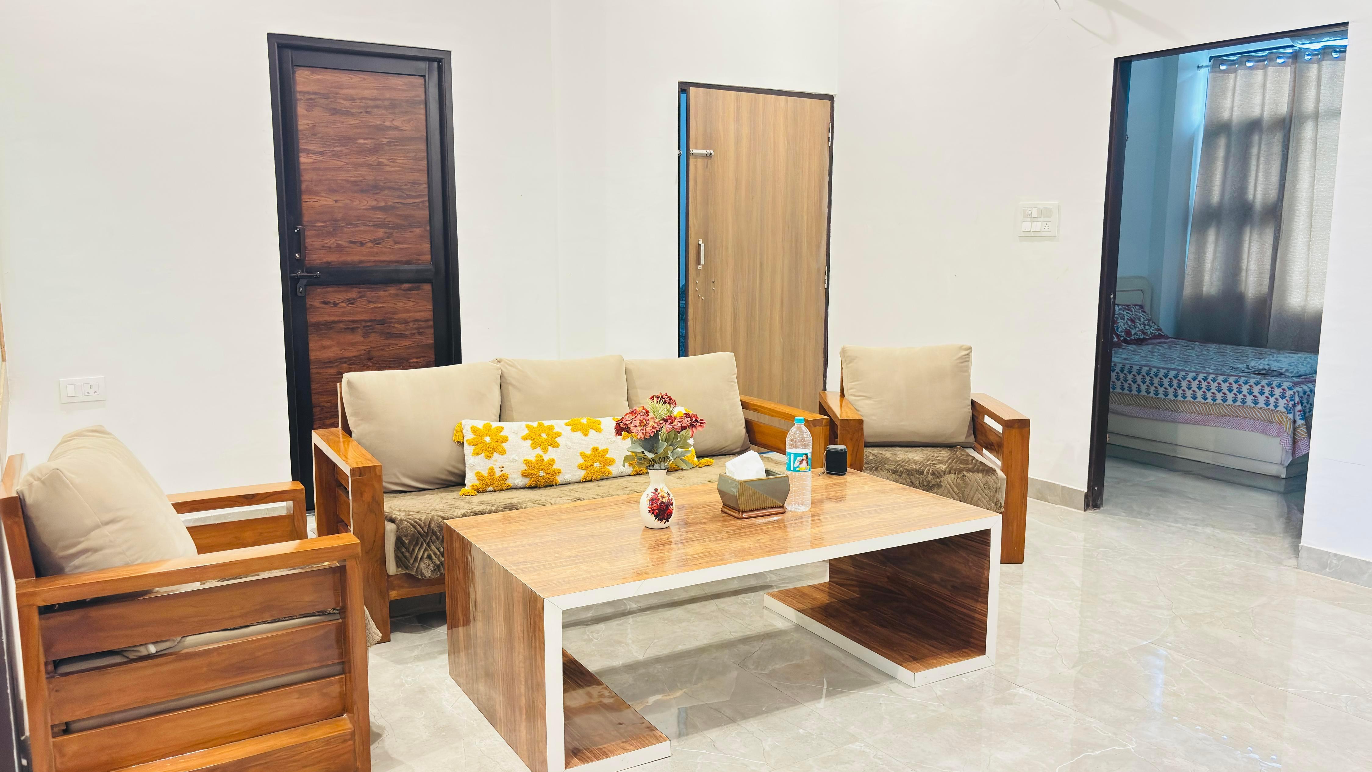 AirEase stay 3bhk near Airport JECC WTP - Tap to explore photos