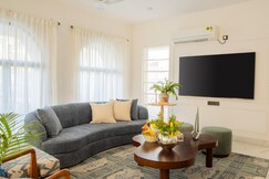 ELIVAAS Signature Villa Paraiso 4 BHK with Pool & Bar
