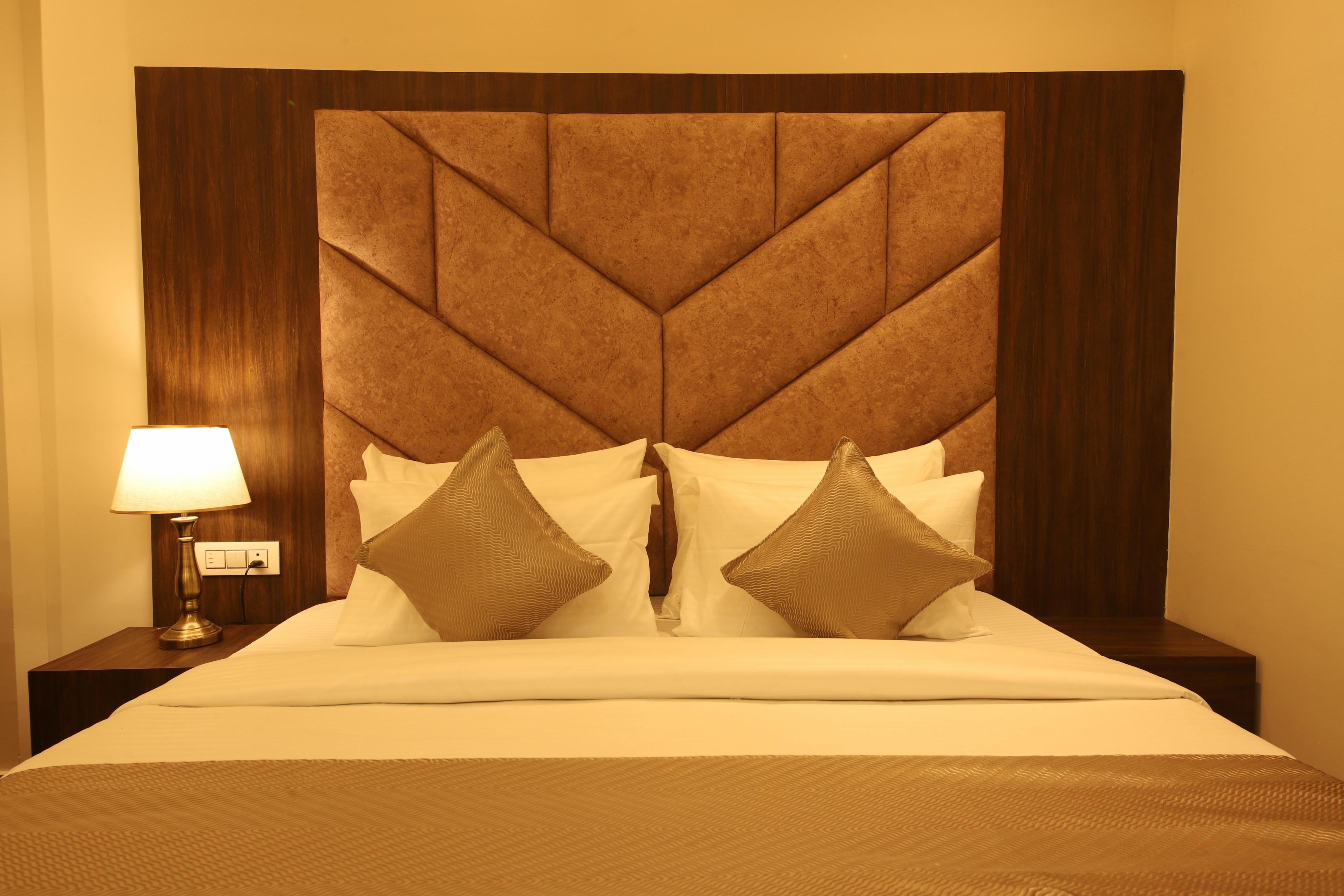Perfectstayz Value Dhruv Nanda at Harkipauri road with Free Parking - Tap to explore photos