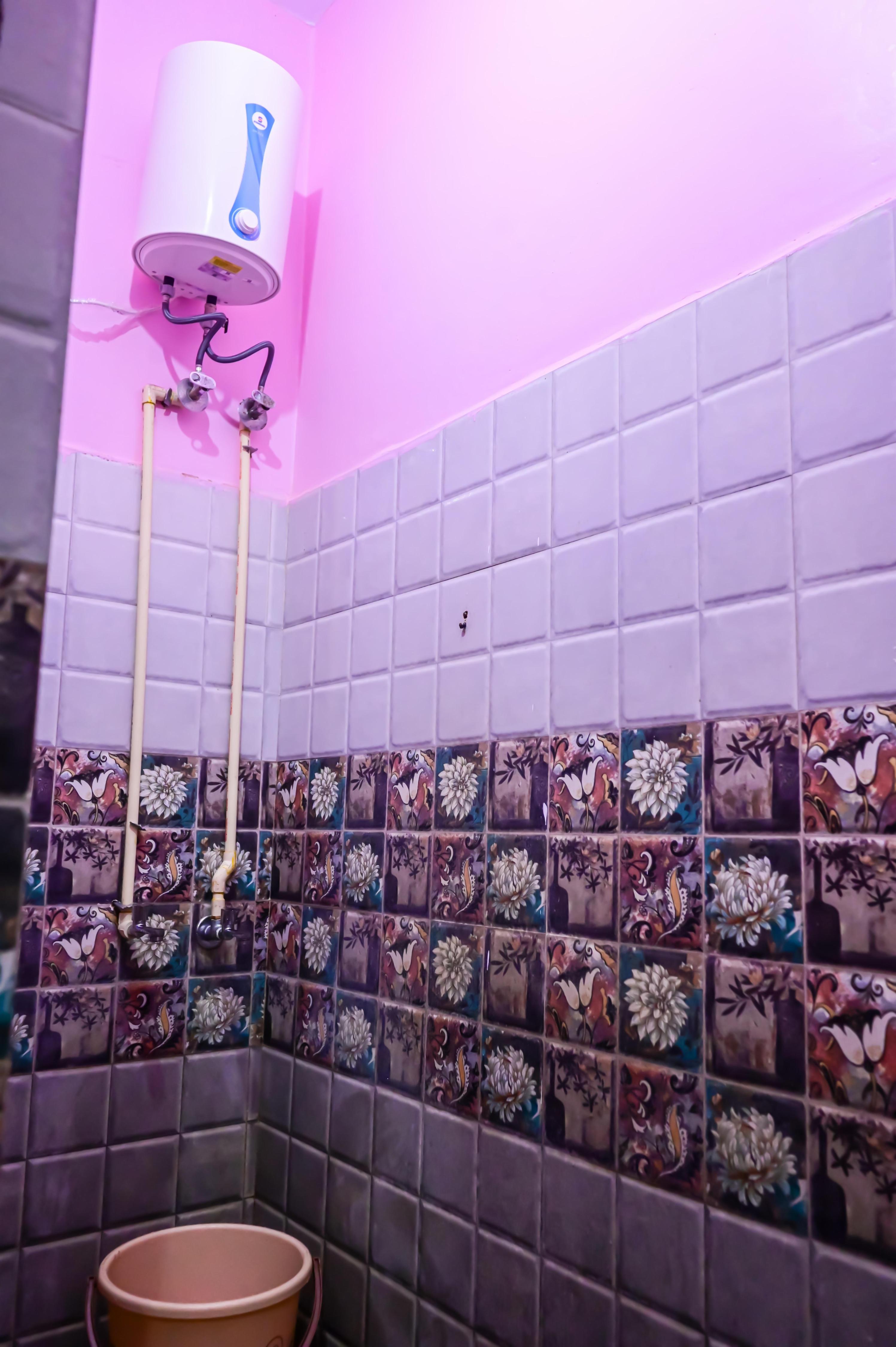 Shree SwamiNarayan Inn Homestay - Tap to explore photos