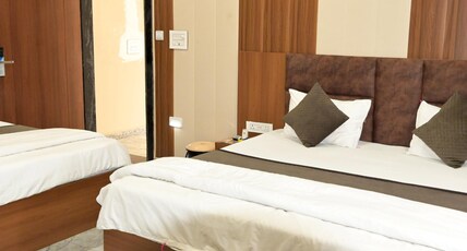 Triveni Hotel And Restaurant Room Type - Family Room