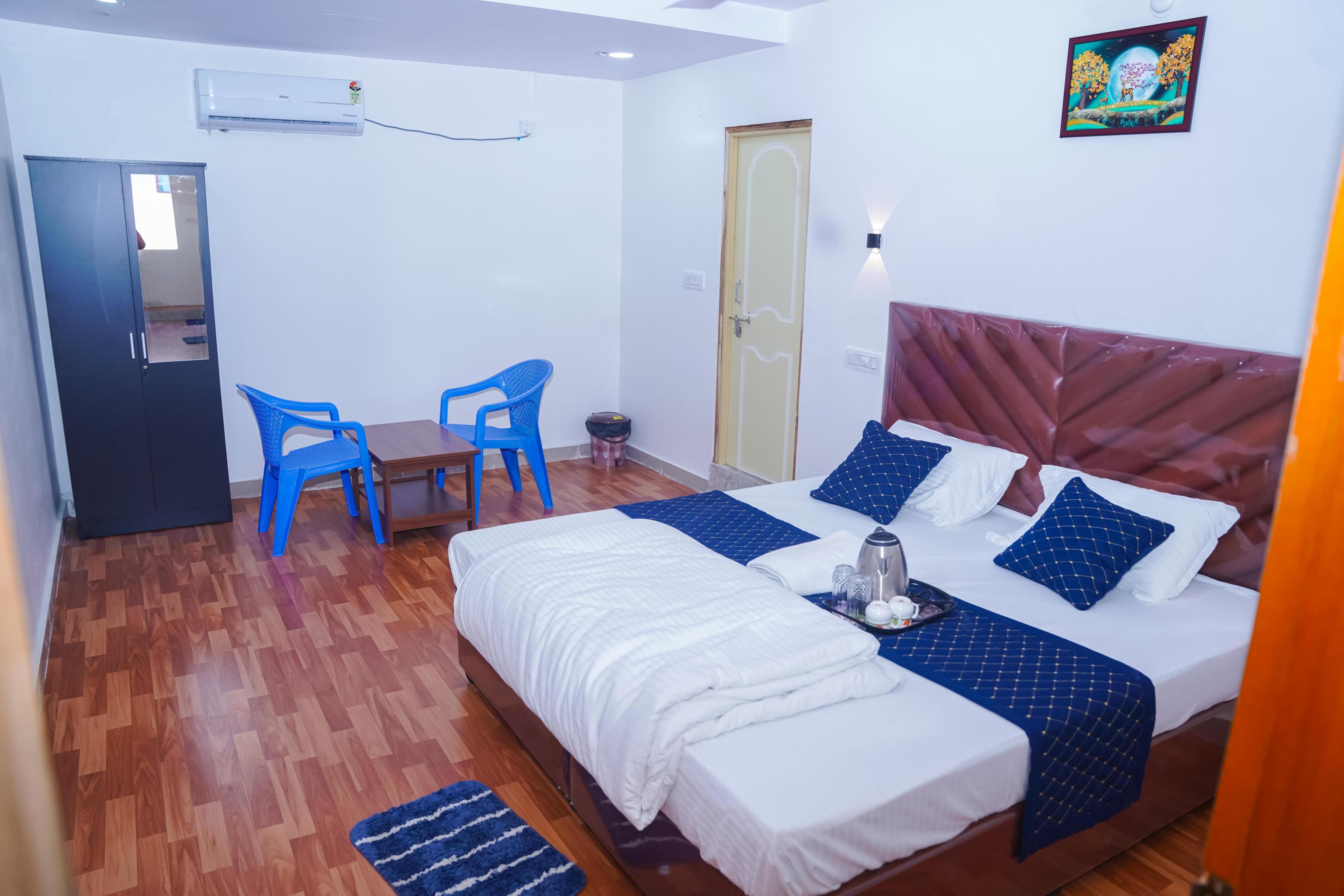 RMS GRANDS LUXURY ROOMS Room Type - 401 to 410