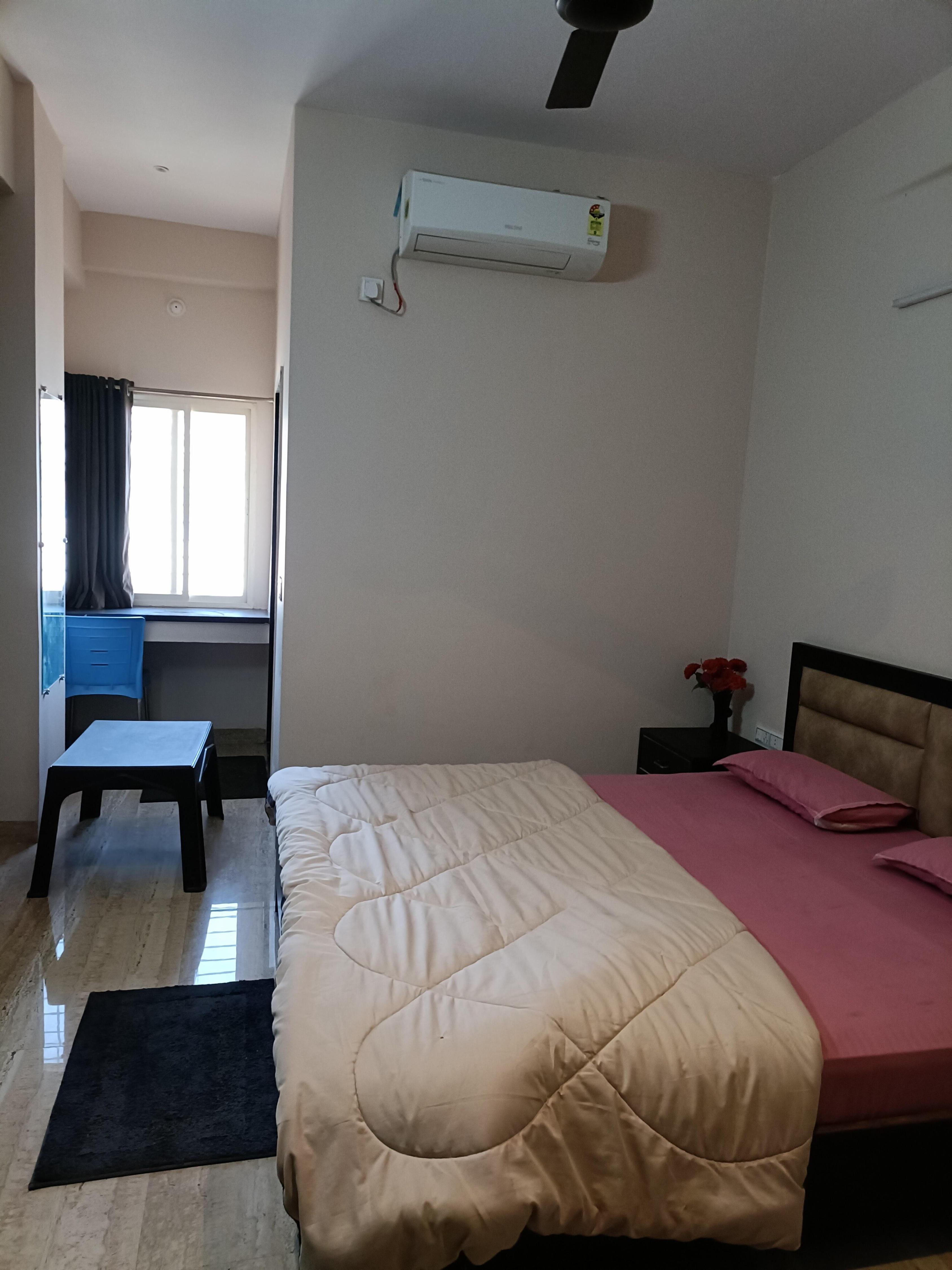 Hotel Bhalla Heights - Tap to explore photos