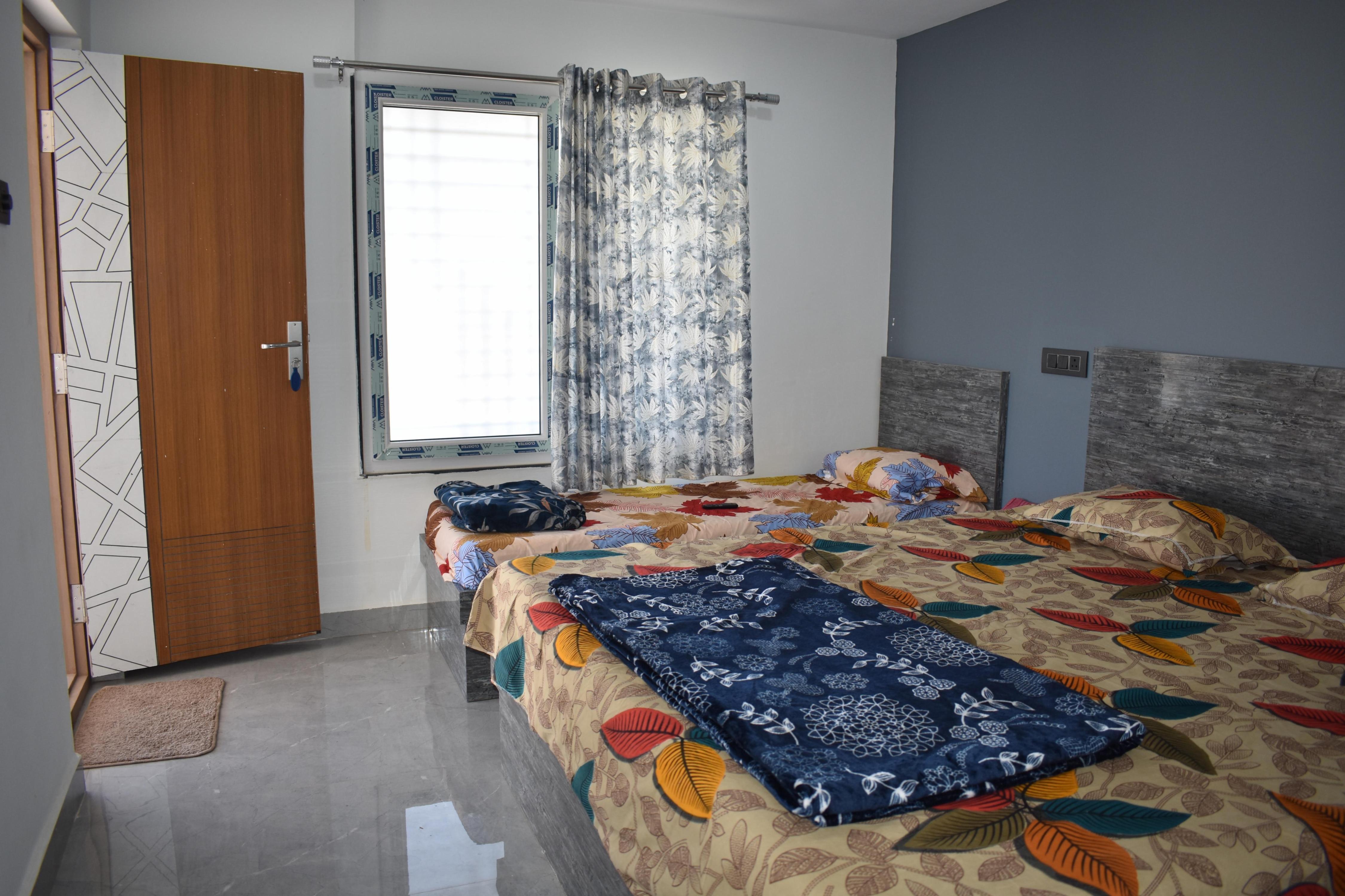 Manoj Homestay Room Type - Deluxe AC Room 04