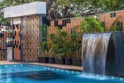 Elegant 1BHK with Pool, 5 mins to Candolim Beach | Hireavilla