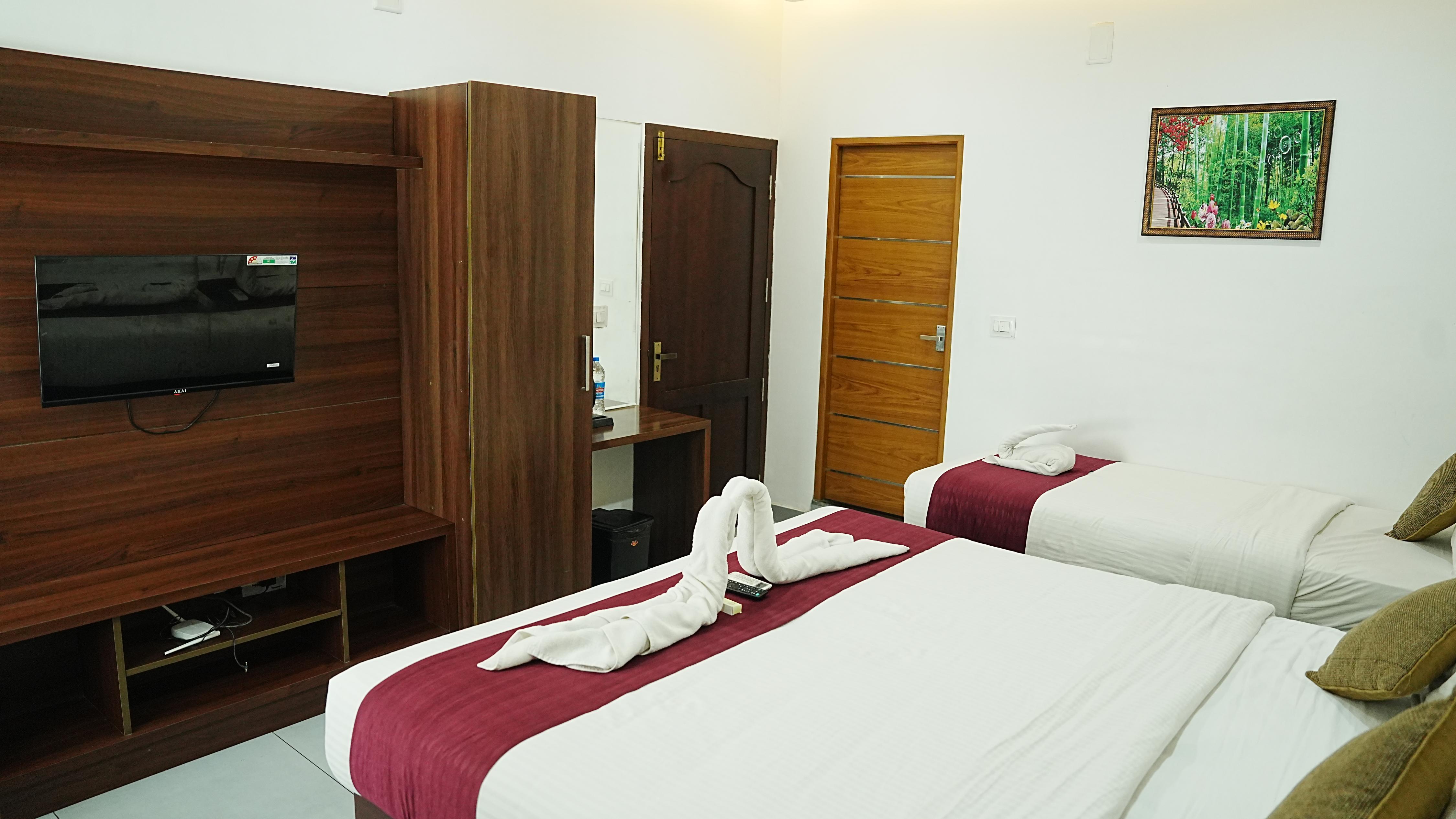 ABAB Residency | 5 min to Lulu Mall Edappally - Tap to explore photos