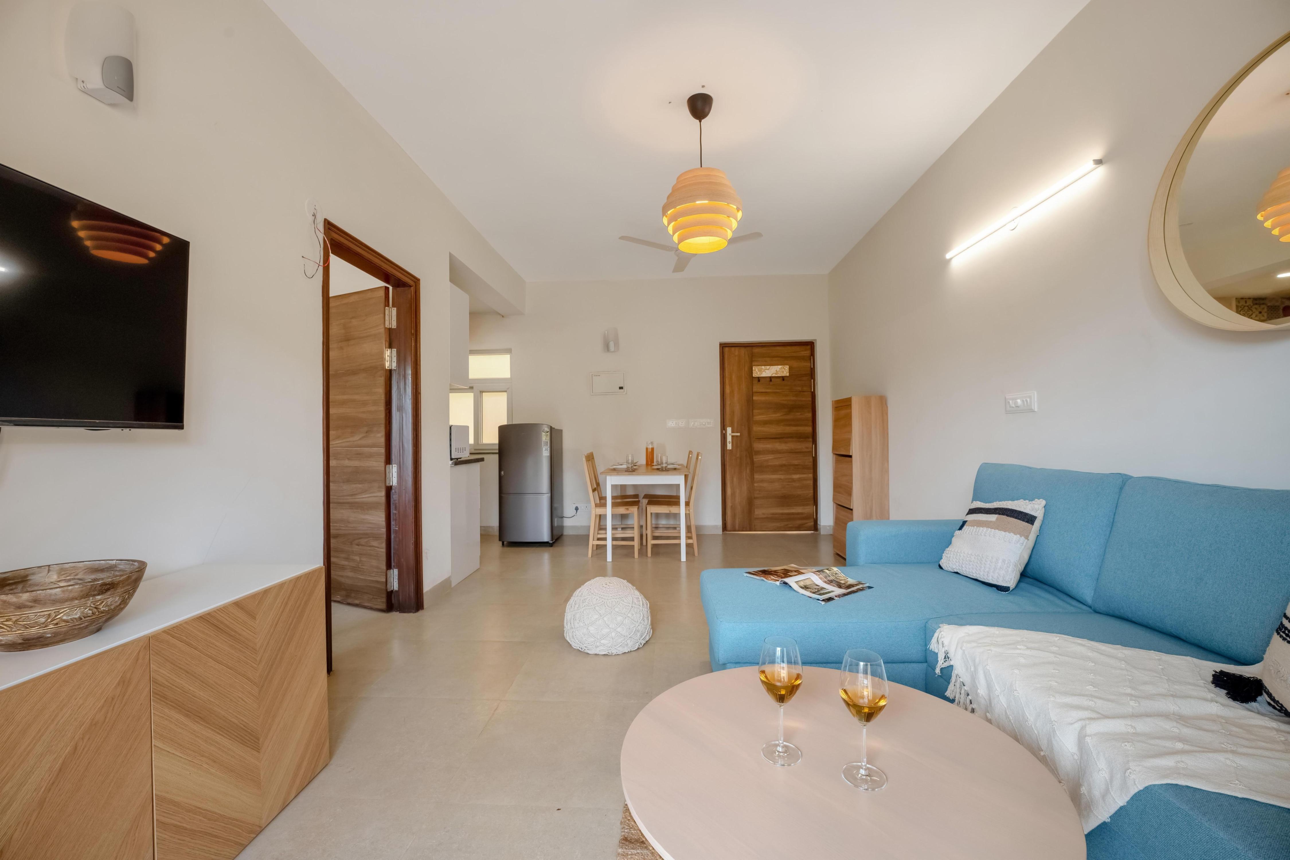 Stylish 1BHK in North Goa- 5 mins to Candolim Beach | Hireavilla - Tap to explore photos