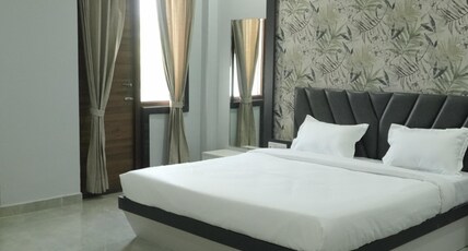 Hotel Grand Salvia Room Type - Royal Deluxe Room