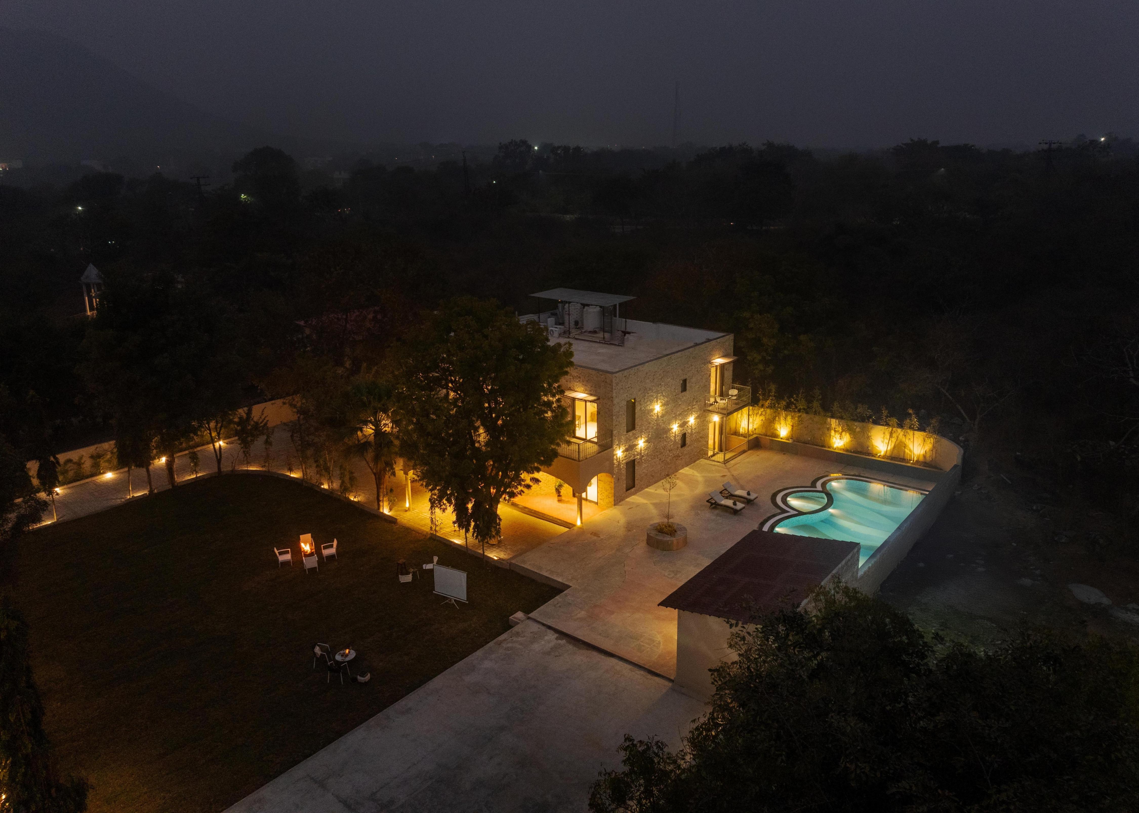 SaffronStays Pristine Manor - Tap to explore photos