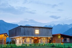 Hiraeth- Boutique Chalet