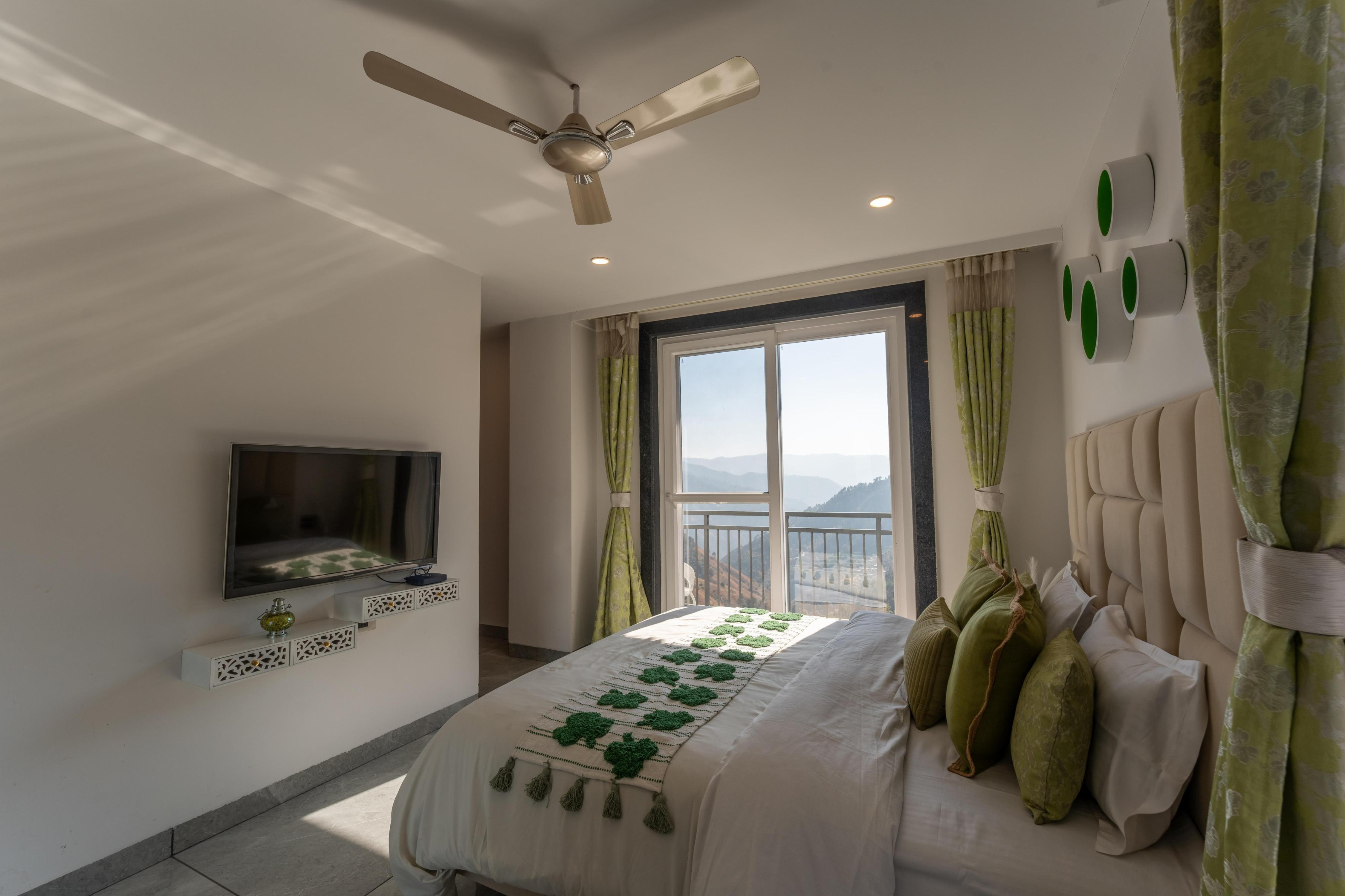 IOI Stays Echoes of Shimla, 3BHK - Tap to explore photos