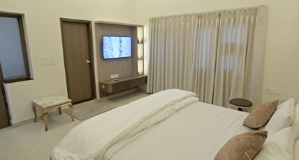 Prime Vista Room Type - KING SUITE Triple Room with Big Lounge Prime Vista Room Type - KING SUITE Triple Room with Big Lounge