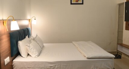 Yamuna INN Room Type - Super Deluxe   AC