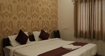 HOTEL BOSS INN Room Type - DELUXE ROOM